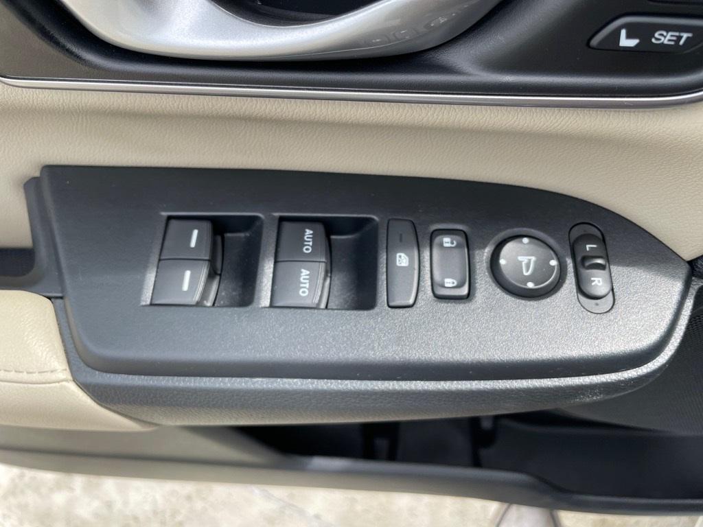used 2022 Honda CR-V car, priced at $27,827