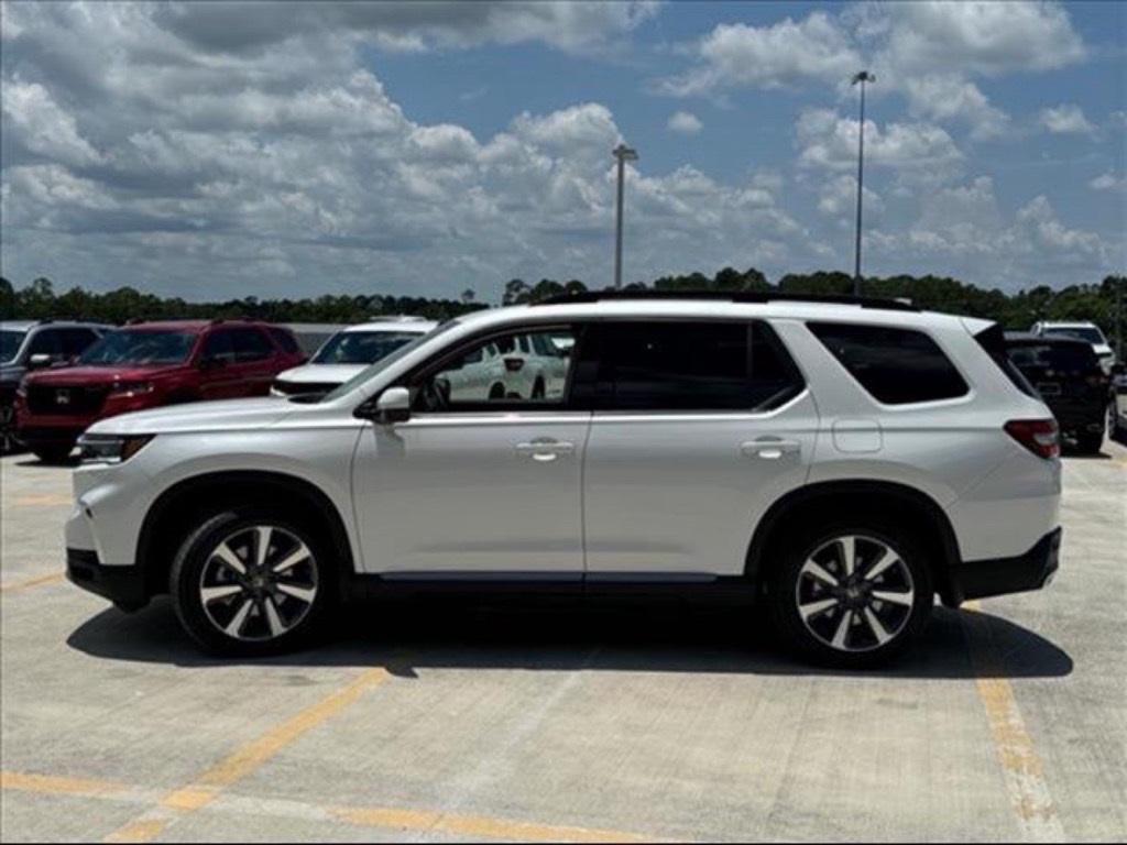 new 2025 Honda Pilot car, priced at $46,418