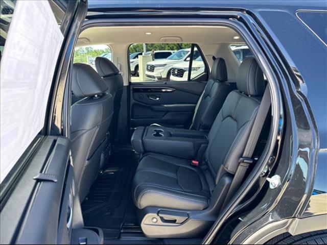 new 2025 Honda Pilot car, priced at $44,391