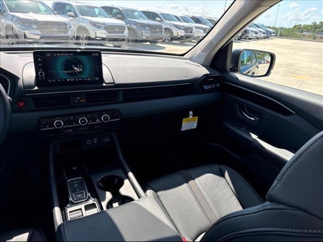 new 2025 Honda Pilot car, priced at $44,391