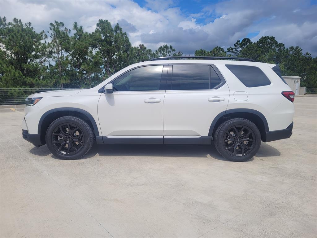 new 2025 Honda Pilot car, priced at $49,886