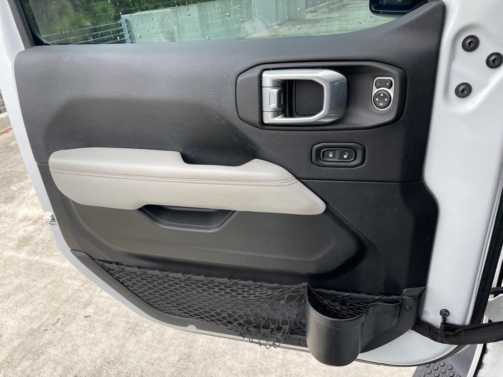 used 2022 Jeep Wrangler Unlimited car, priced at $32,874