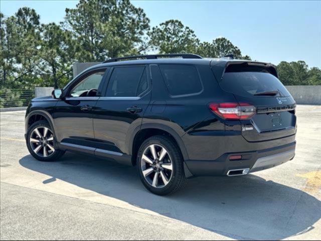 new 2025 Honda Pilot car, priced at $45,428
