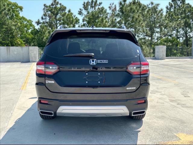 new 2025 Honda Pilot car, priced at $45,428