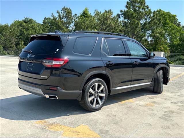 new 2025 Honda Pilot car, priced at $45,428