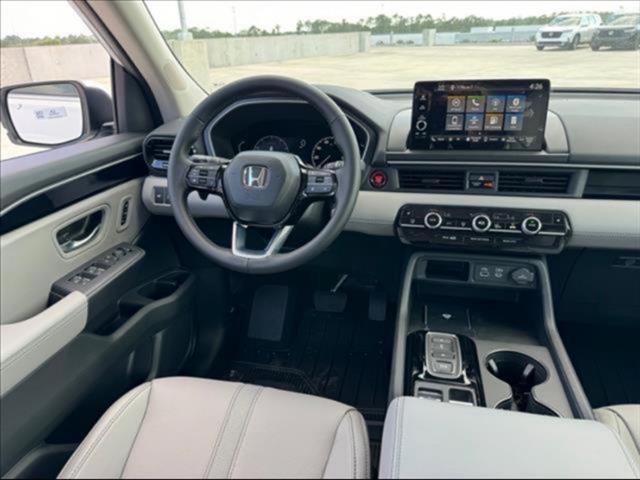 new 2025 Honda Pilot car, priced at $43,545