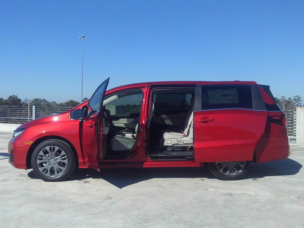 new 2026 Honda Odyssey car, priced at $50,940