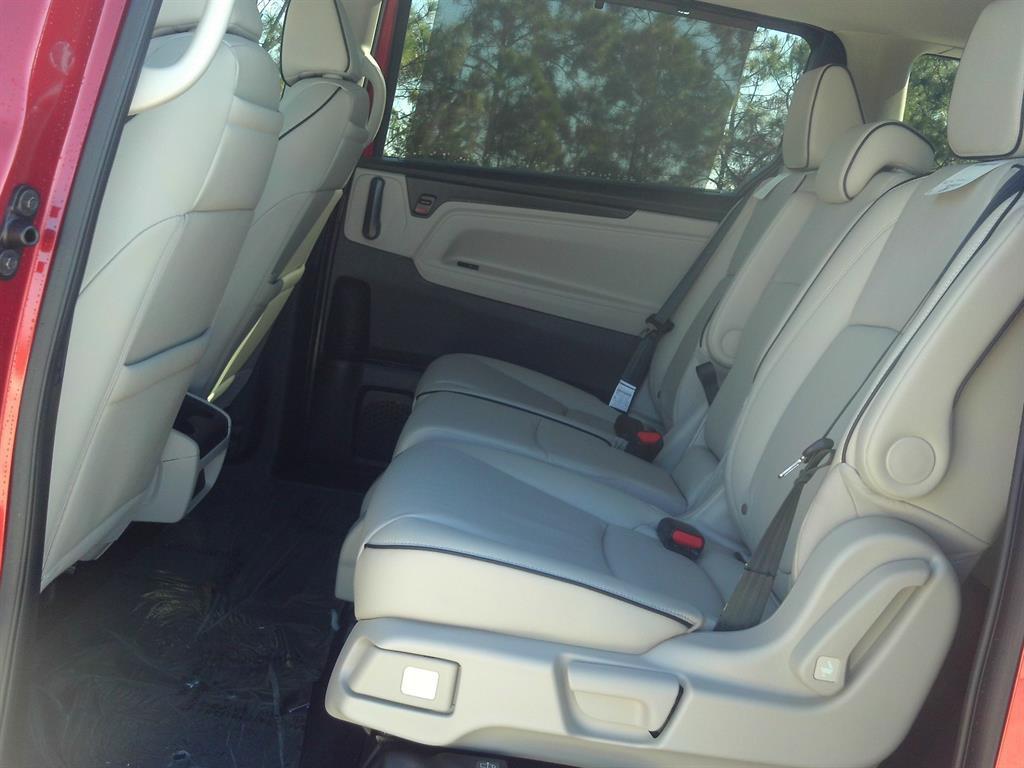 new 2026 Honda Odyssey car, priced at $50,940