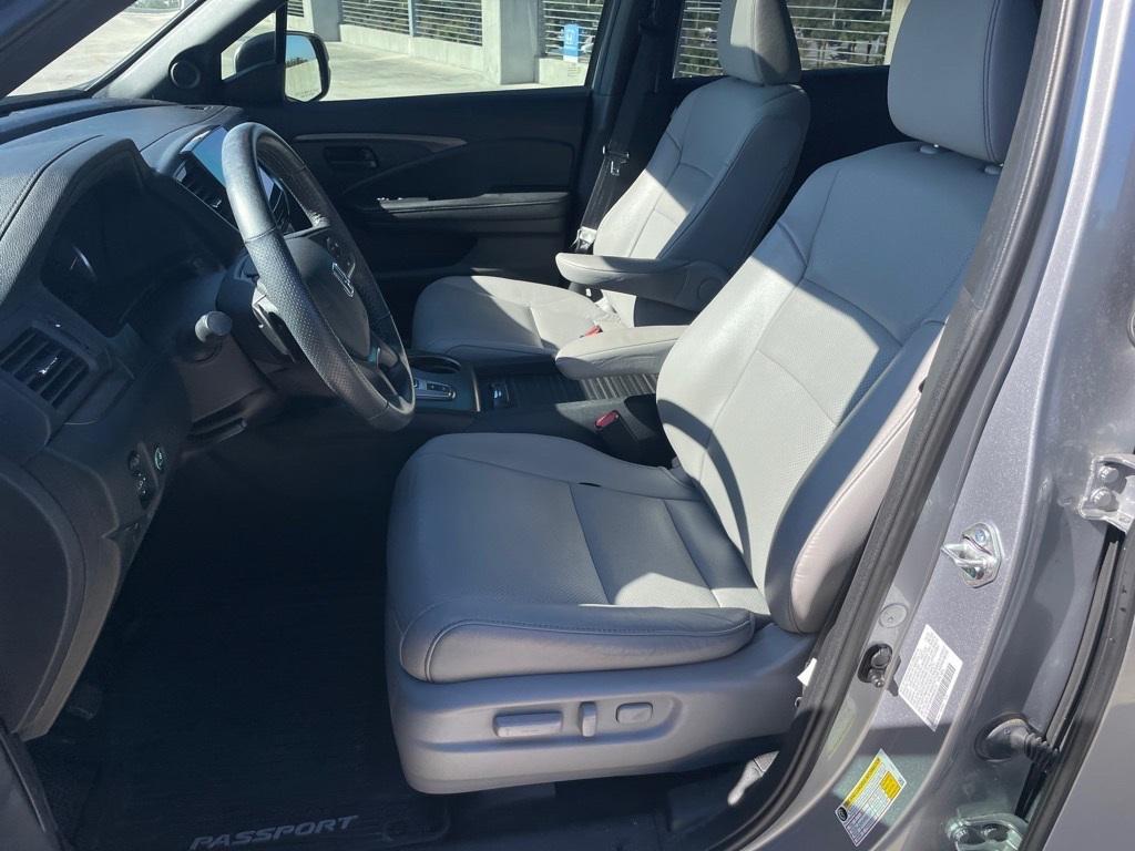 used 2022 Honda Passport car, priced at $31,403