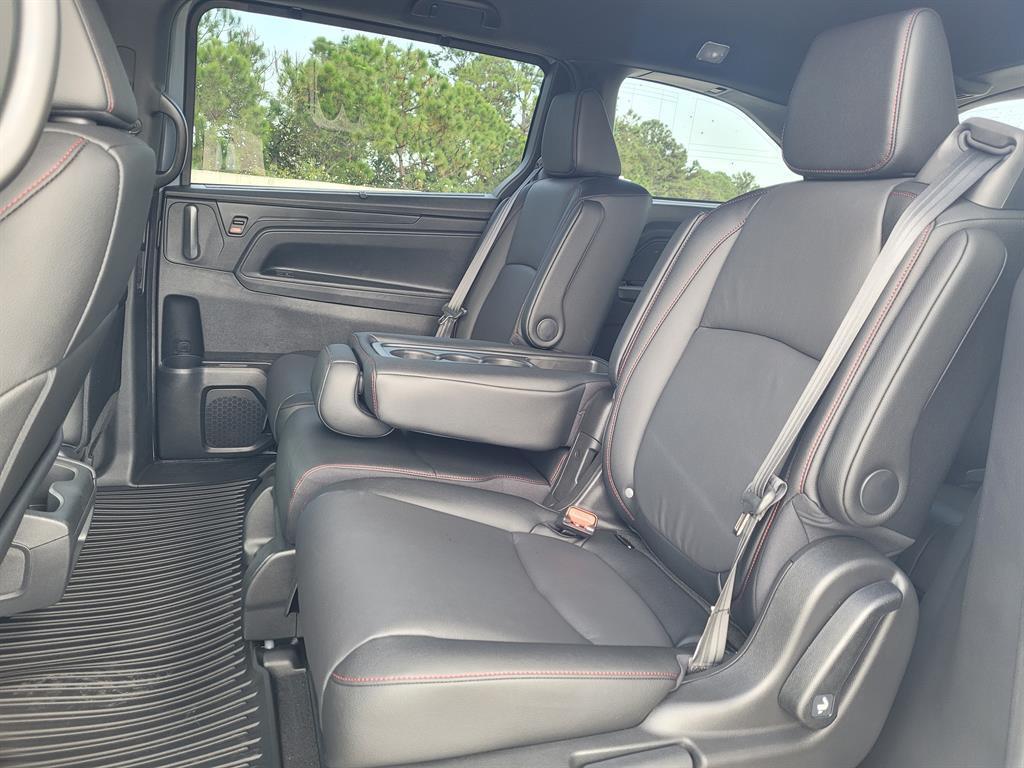 new 2026 Honda Odyssey car, priced at $47,935