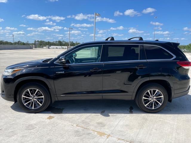 used 2019 Toyota Highlander Hybrid car, priced at $25,040