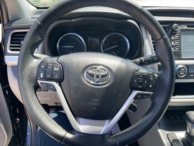 used 2019 Toyota Highlander Hybrid car, priced at $25,040