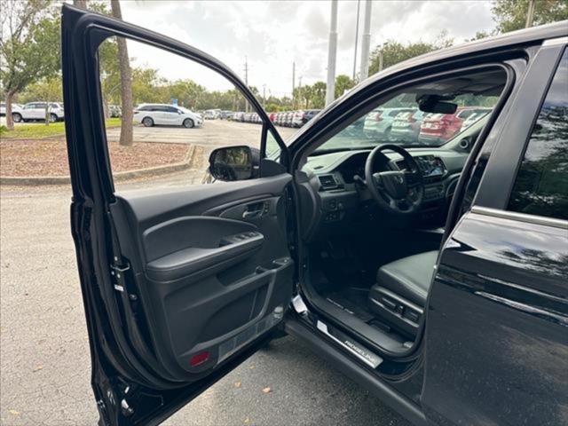 new 2025 Honda Ridgeline car, priced at $44,631