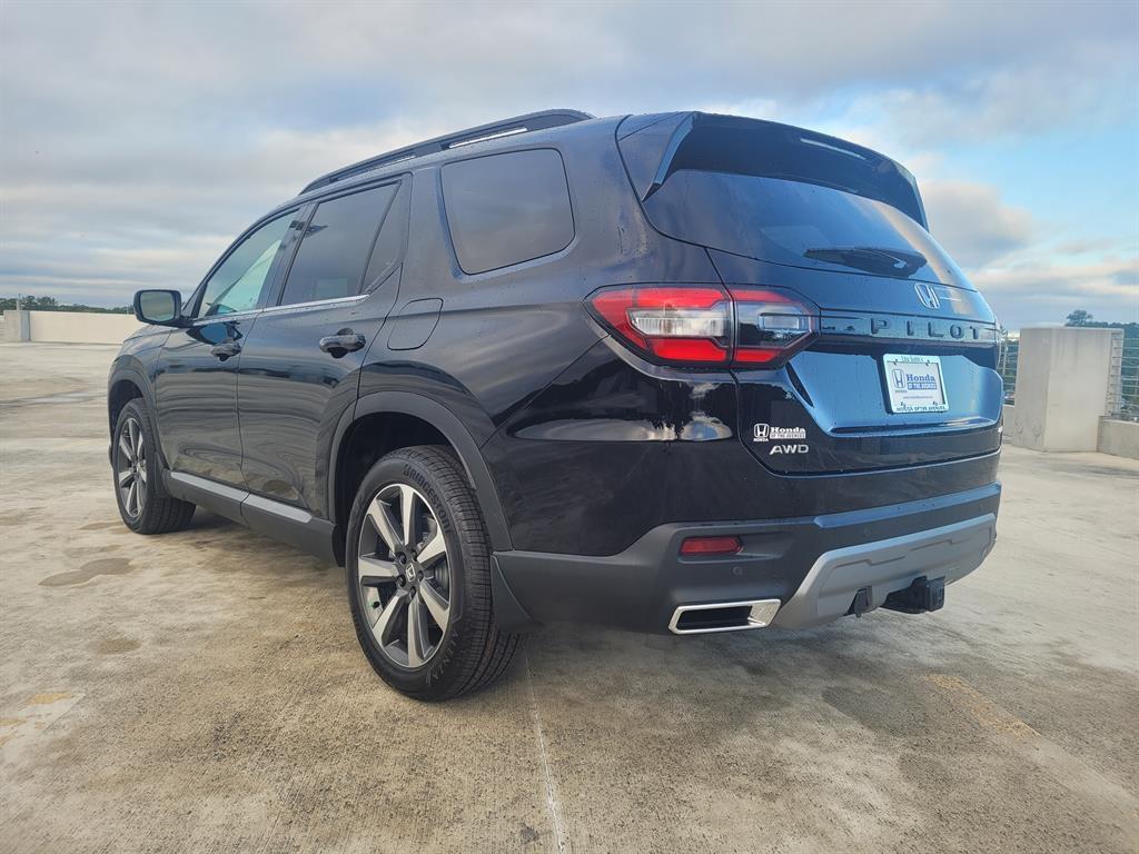 new 2025 Honda Pilot car, priced at $52,492