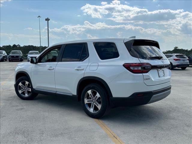 new 2025 Honda Pilot car, priced at $44,120