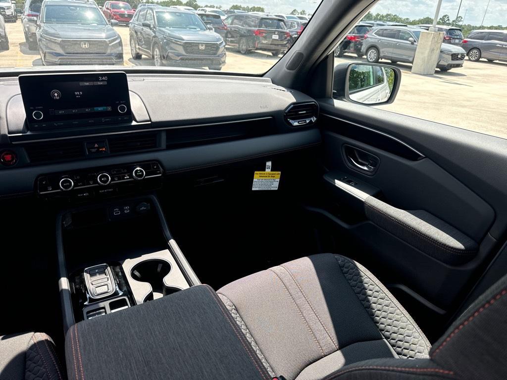 new 2025 Honda Pilot car, priced at $42,884