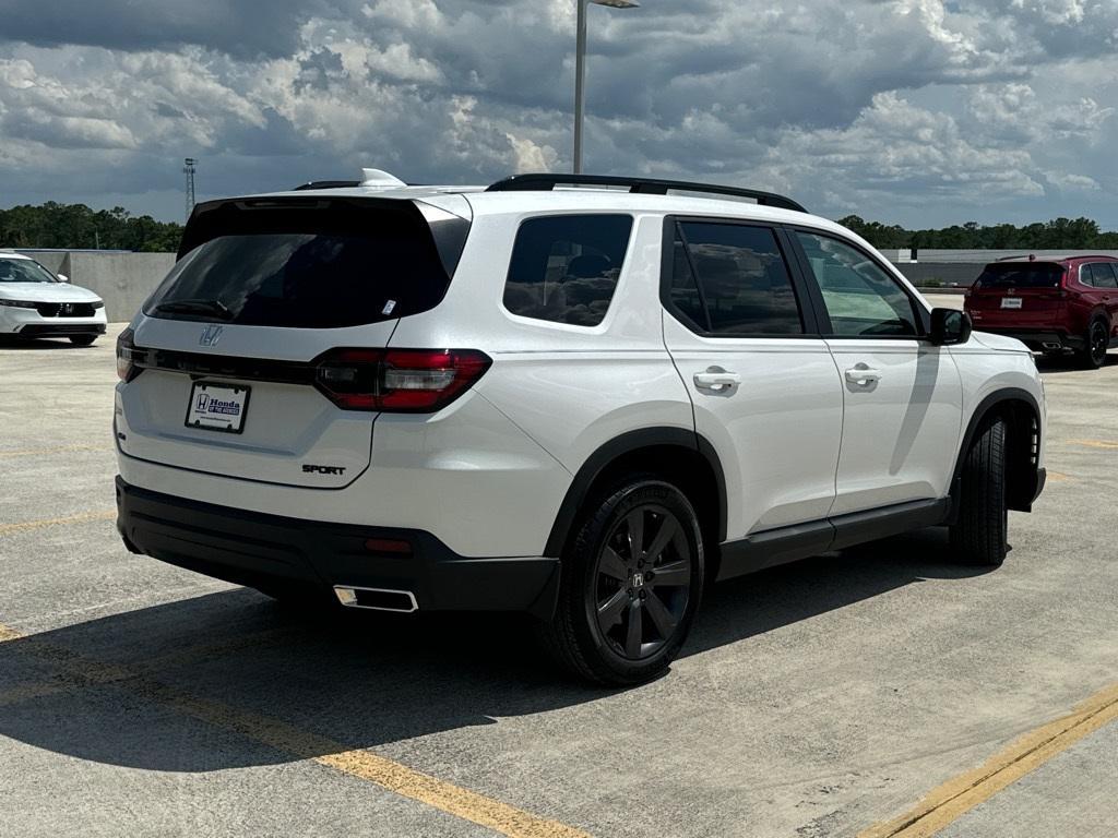 new 2025 Honda Pilot car, priced at $42,884