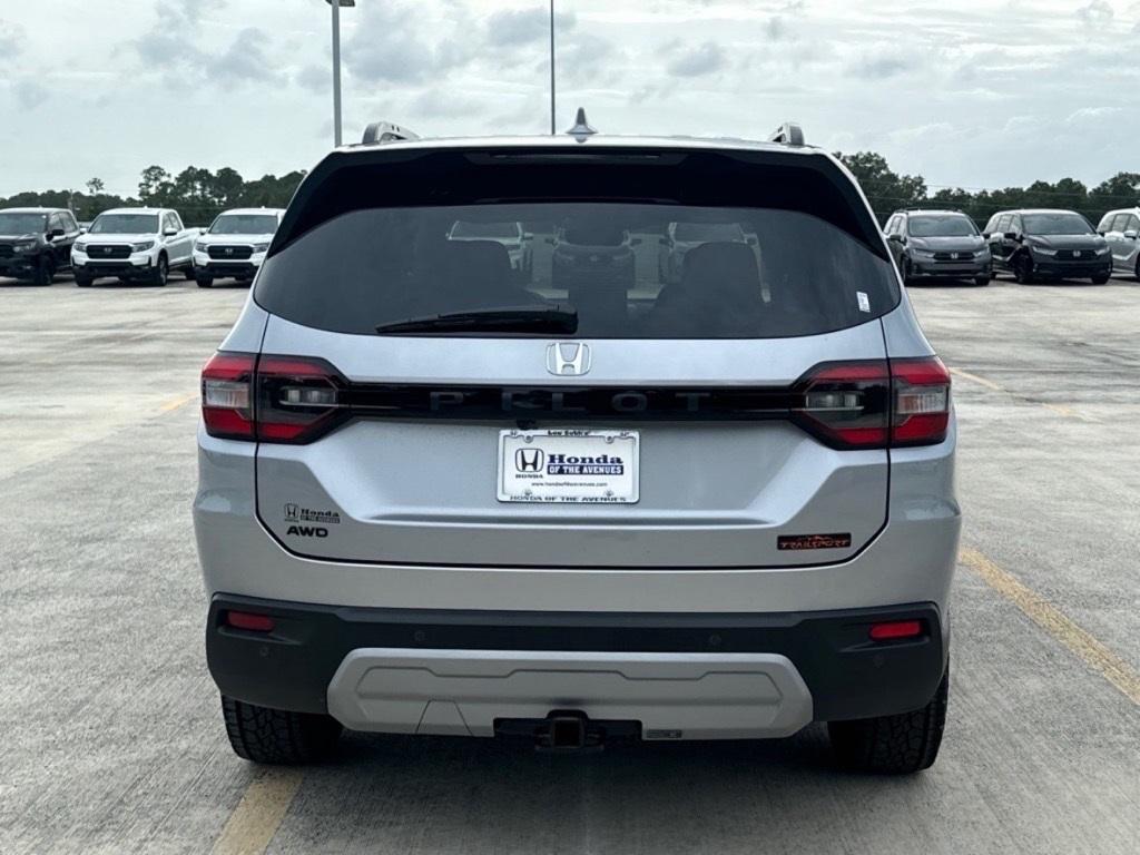 new 2025 Honda Pilot car, priced at $47,228