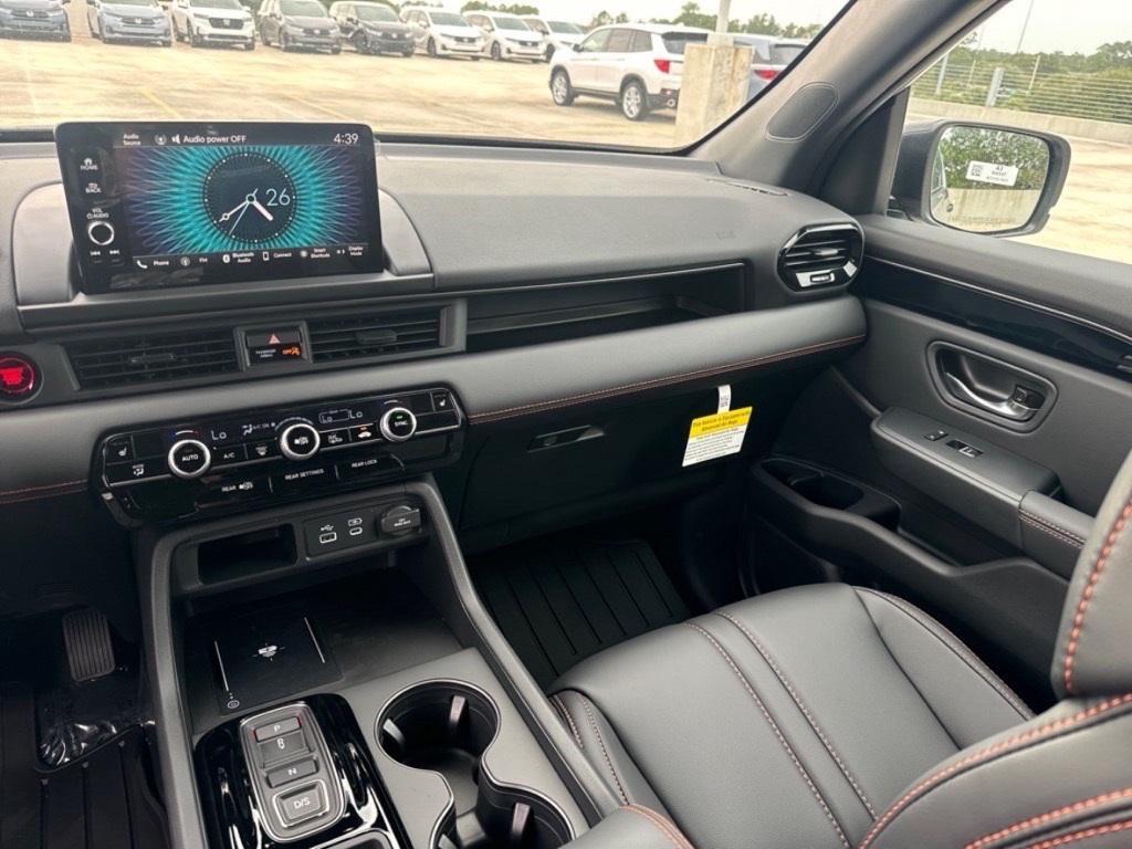 new 2025 Honda Pilot car, priced at $47,228