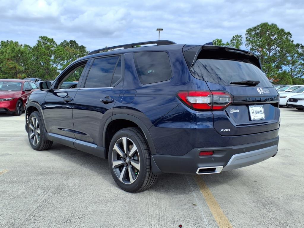 new 2025 Honda Pilot car, priced at $47,825