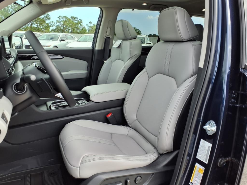 new 2025 Honda Pilot car, priced at $47,825