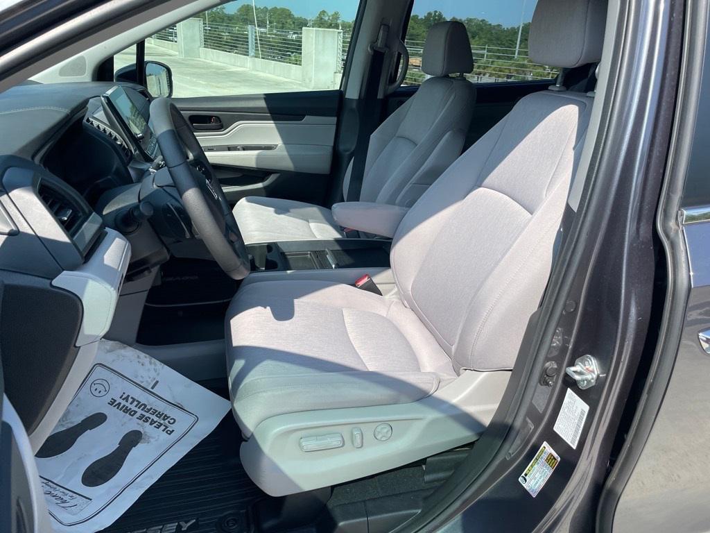used 2023 Honda Odyssey car, priced at $33,213