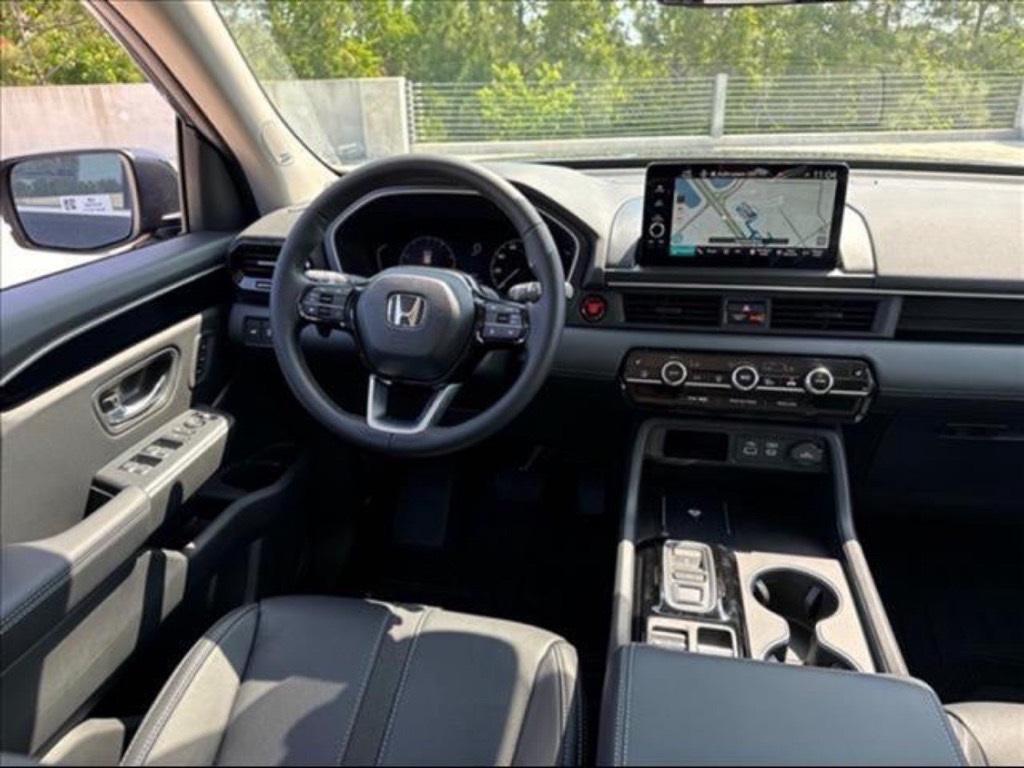 new 2025 Honda Pilot car, priced at $47,499