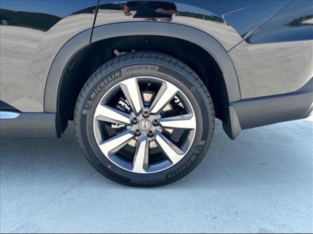 new 2025 Honda Pilot car, priced at $47,499