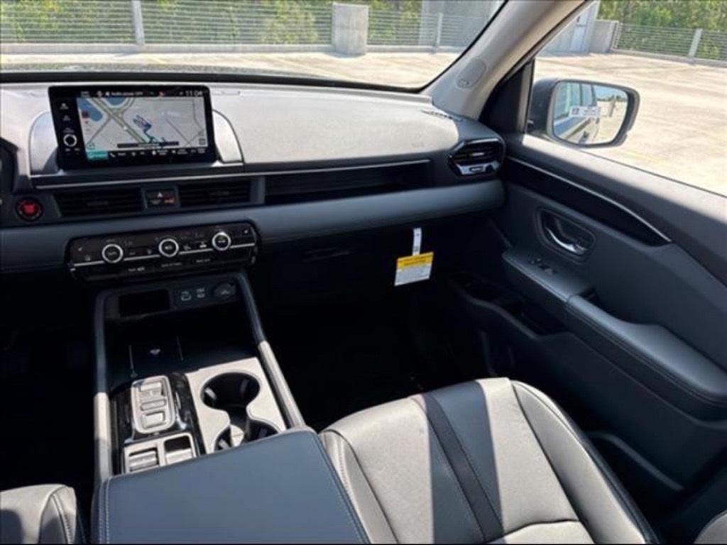 new 2025 Honda Pilot car, priced at $47,499