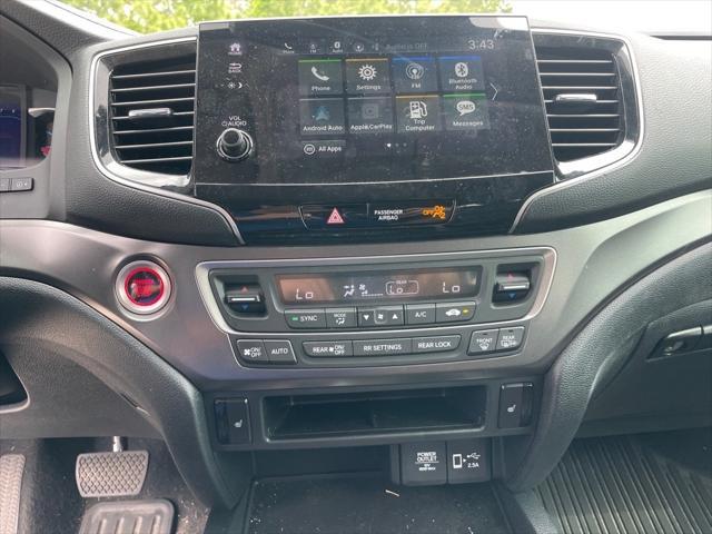used 2022 Honda Pilot car, priced at $31,040
