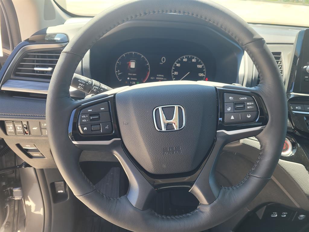 new 2026 Honda Odyssey car, priced at $55,280