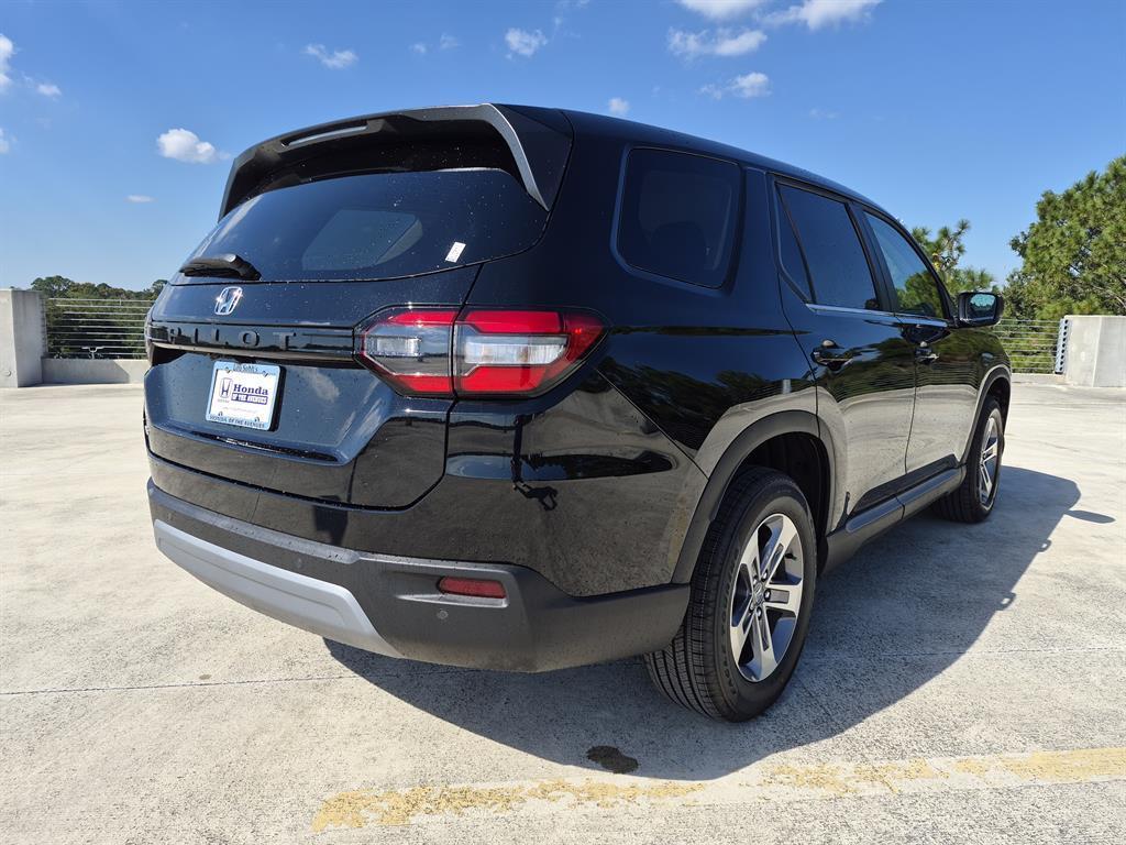 new 2025 Honda Pilot car, priced at $43,919