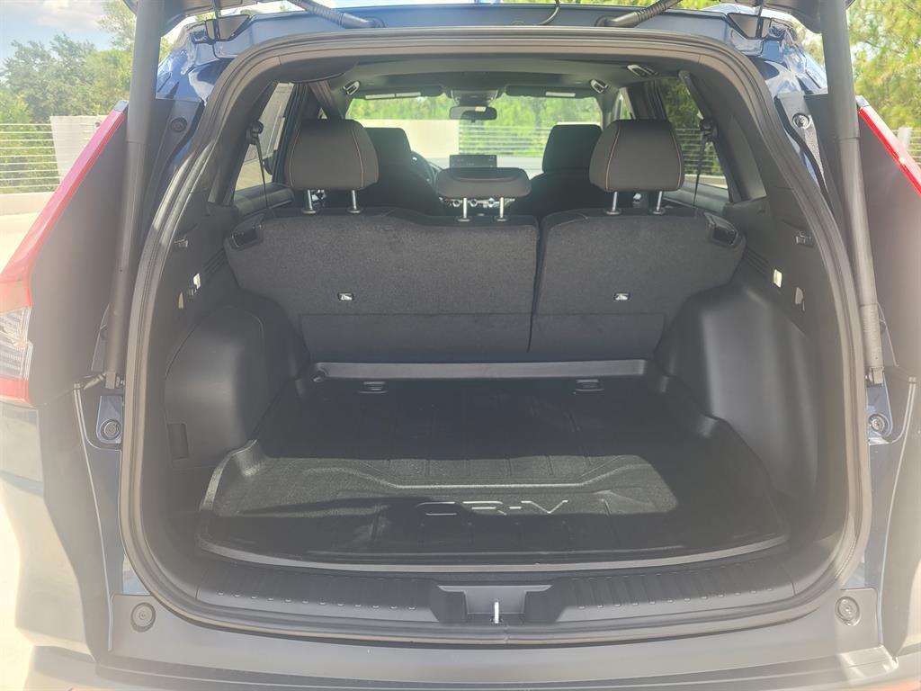 new 2026 Honda CR-V Hybrid car, priced at $39,727