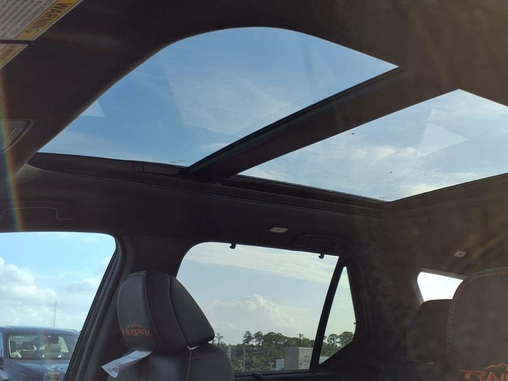 new 2025 Honda Pilot car, priced at $48,370