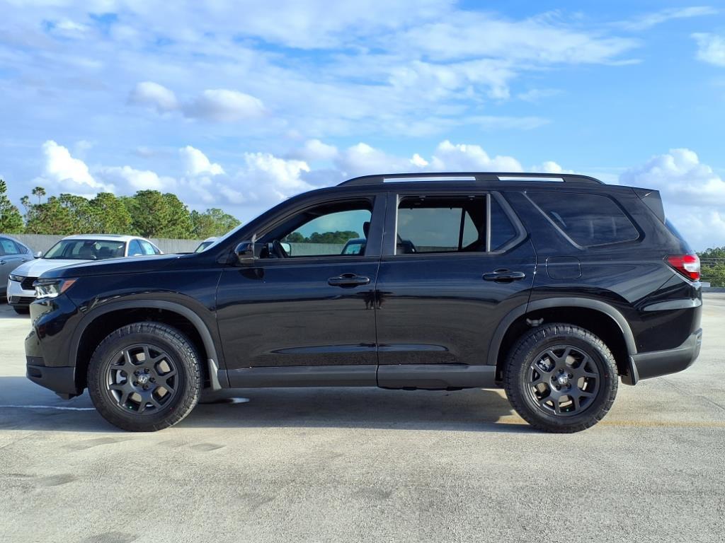 new 2025 Honda Pilot car, priced at $48,370