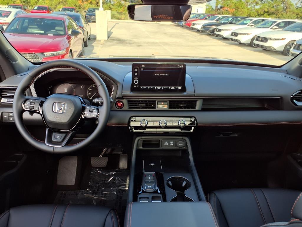 new 2025 Honda Pilot car, priced at $48,370