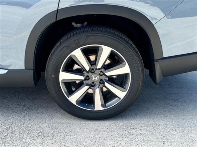new 2025 Honda Pilot car, priced at $47,723