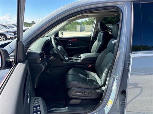 new 2025 Honda Pilot car, priced at $47,723