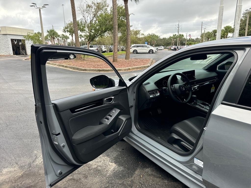 new 2026 Honda Civic Hybrid car, priced at $30,156