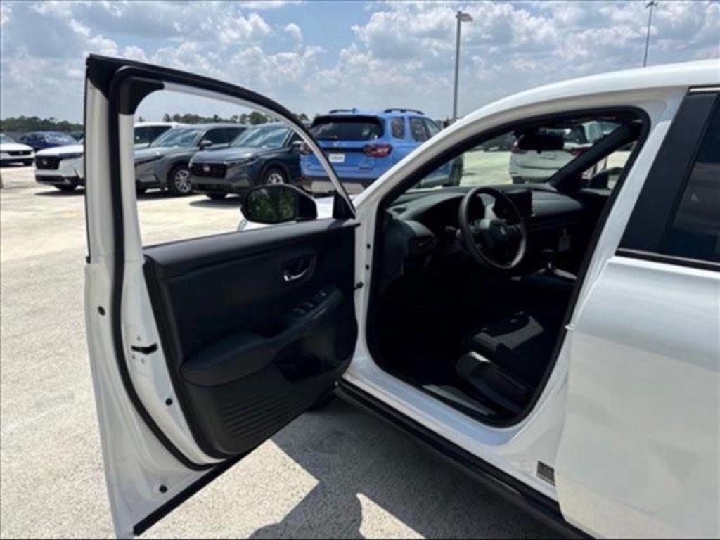 new 2025 Honda HR-V car, priced at $29,784