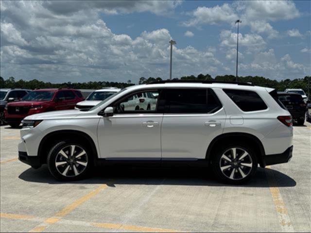 new 2025 Honda Pilot car, priced at $49,533