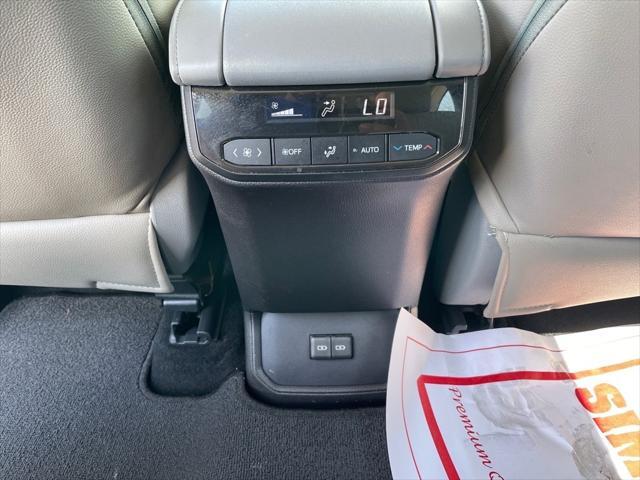 used 2023 Toyota Highlander Hybrid car, priced at $34,450