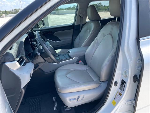 used 2023 Toyota Highlander Hybrid car, priced at $34,450