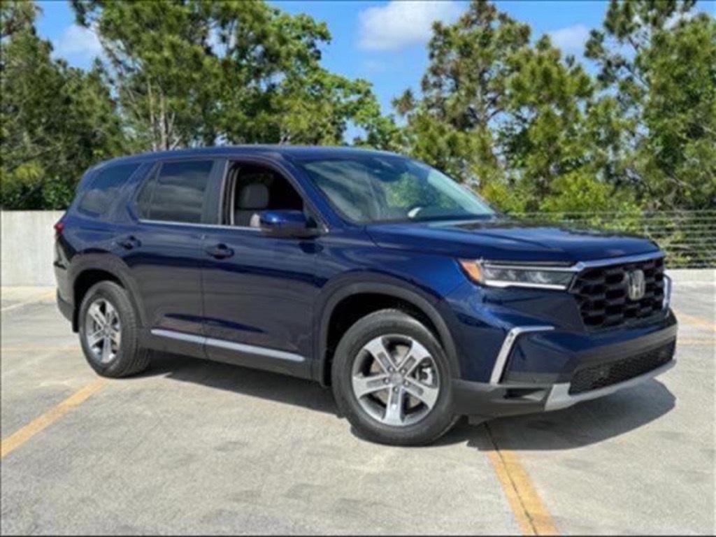 new 2025 Honda Pilot car, priced at $43,056