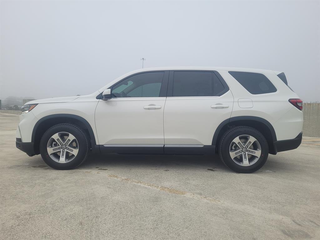 new 2025 Honda Pilot car, priced at $45,296