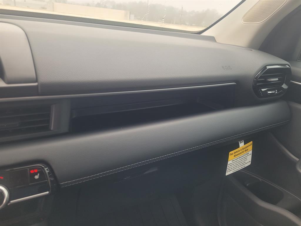 new 2025 Honda Pilot car, priced at $45,296
