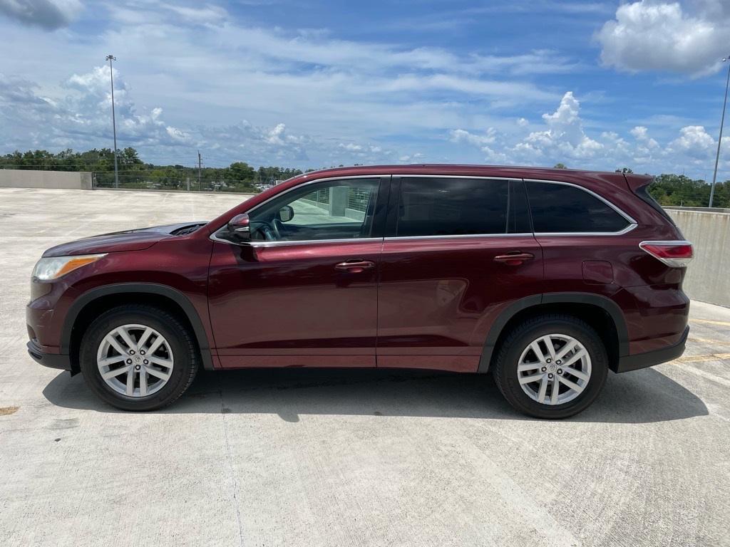 used 2014 Toyota Highlander car, priced at $12,998