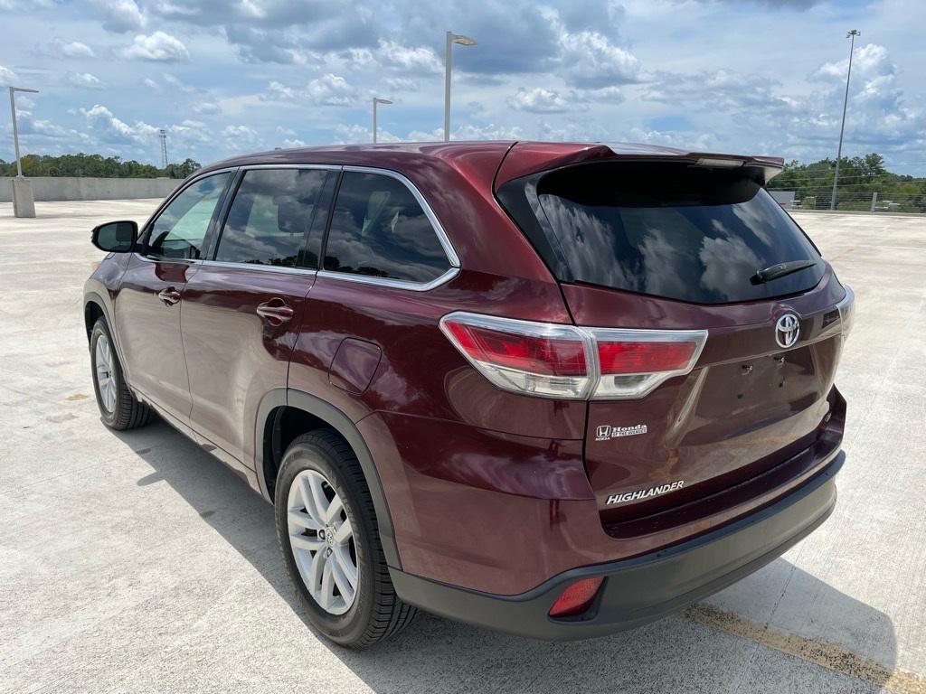 used 2014 Toyota Highlander car, priced at $12,998