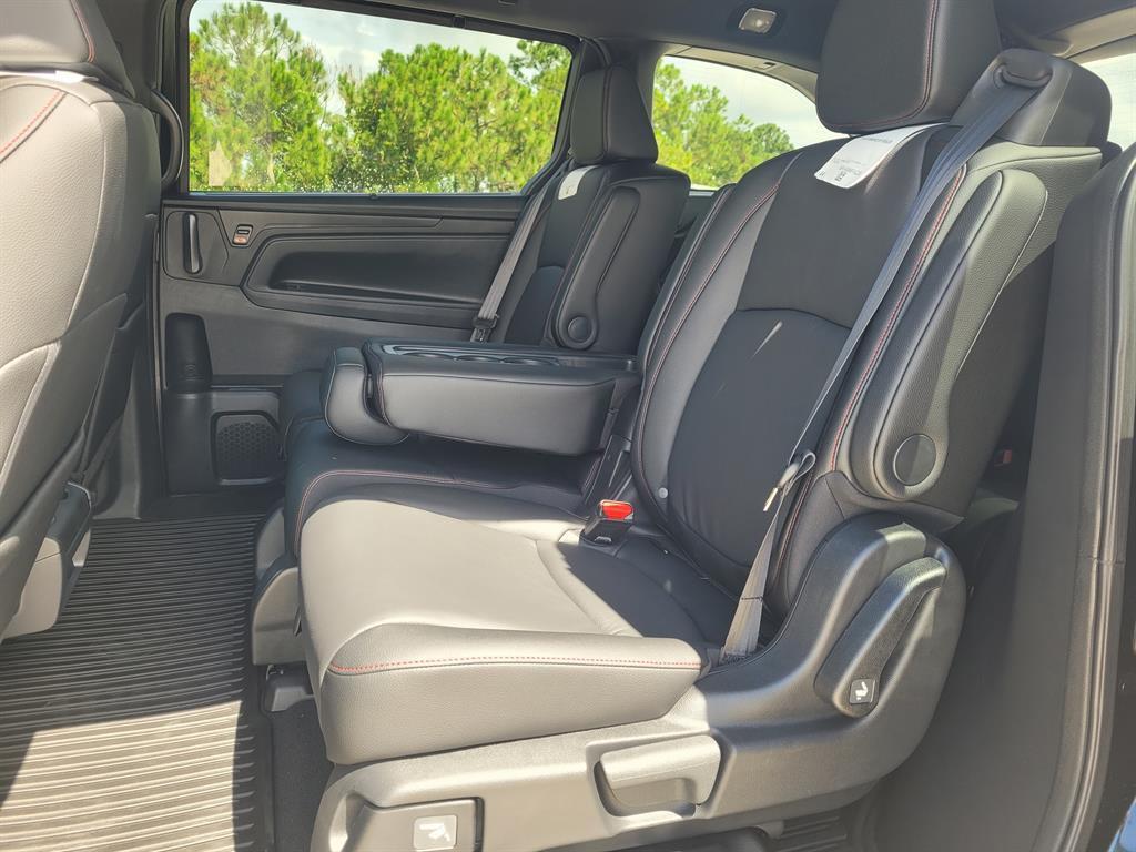 new 2026 Honda Odyssey car, priced at $46,885