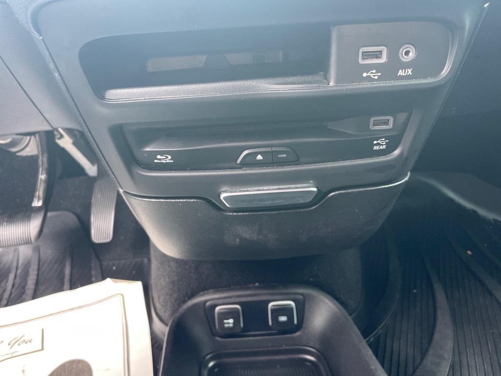 used 2020 Chrysler Pacifica car, priced at $22,777
